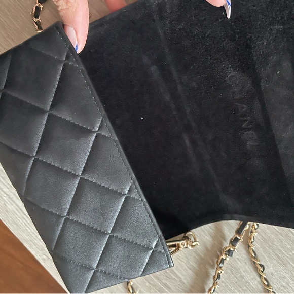 Reconstructed Chanel case! (AUTHENTIC) - Picture 5 of 11